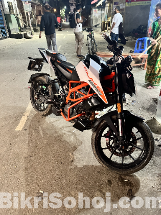 KTM DUKE 125